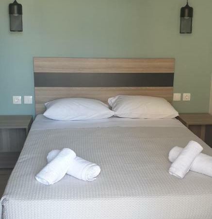 Chriselia 2 Apartment เนอาโรดา ภายนอก รูปภาพ