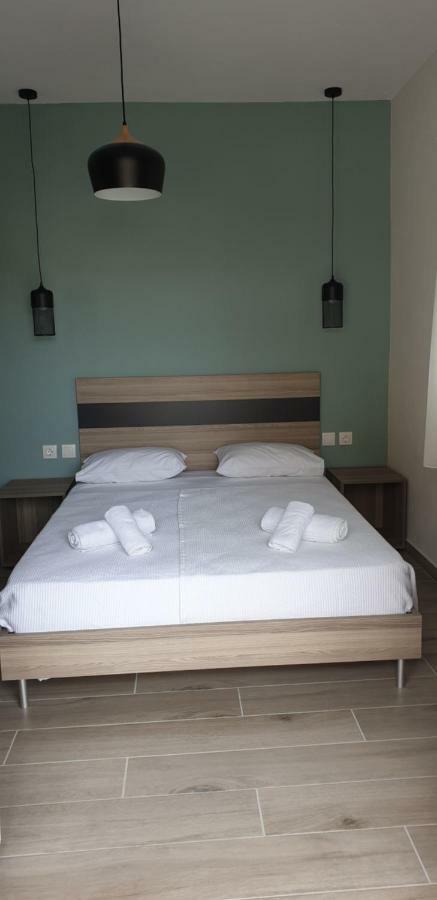 Chriselia 2 Apartment เนอาโรดา ภายนอก รูปภาพ