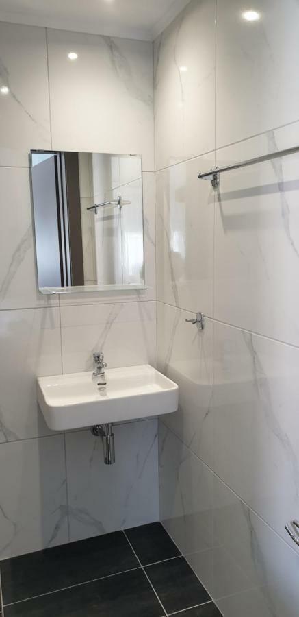 Chriselia 2 Apartment เนอาโรดา ภายนอก รูปภาพ